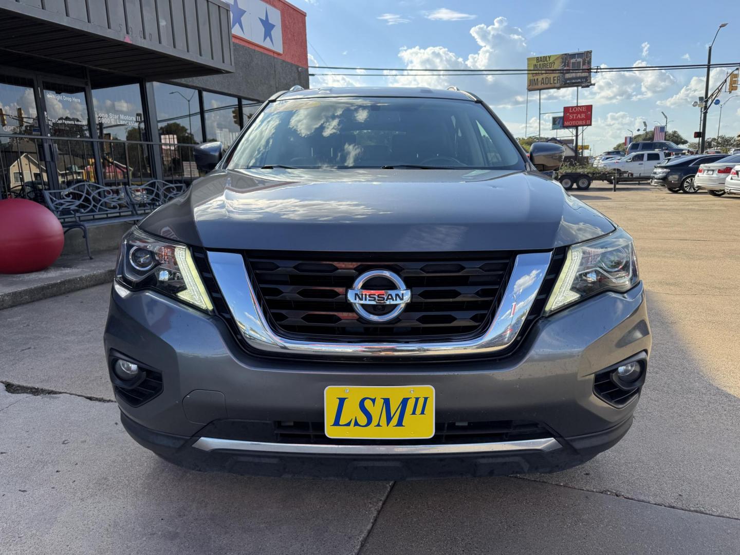 2019 GRAY /BLACK NISSAN PATHFINDER S; SL; PL (5N1DR2MN8KC) , located at 5900 E. Lancaster Ave., Fort Worth, TX, 76112, (817) 457-5456, 0.000000, 0.000000 - Photo#1