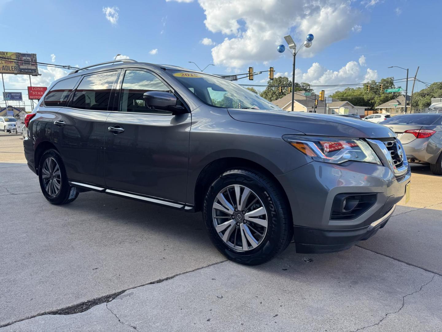 2019 GRAY /BLACK NISSAN PATHFINDER S; SL; PL (5N1DR2MN8KC) , located at 5900 E. Lancaster Ave., Fort Worth, TX, 76112, (817) 457-5456, 0.000000, 0.000000 - Photo#2