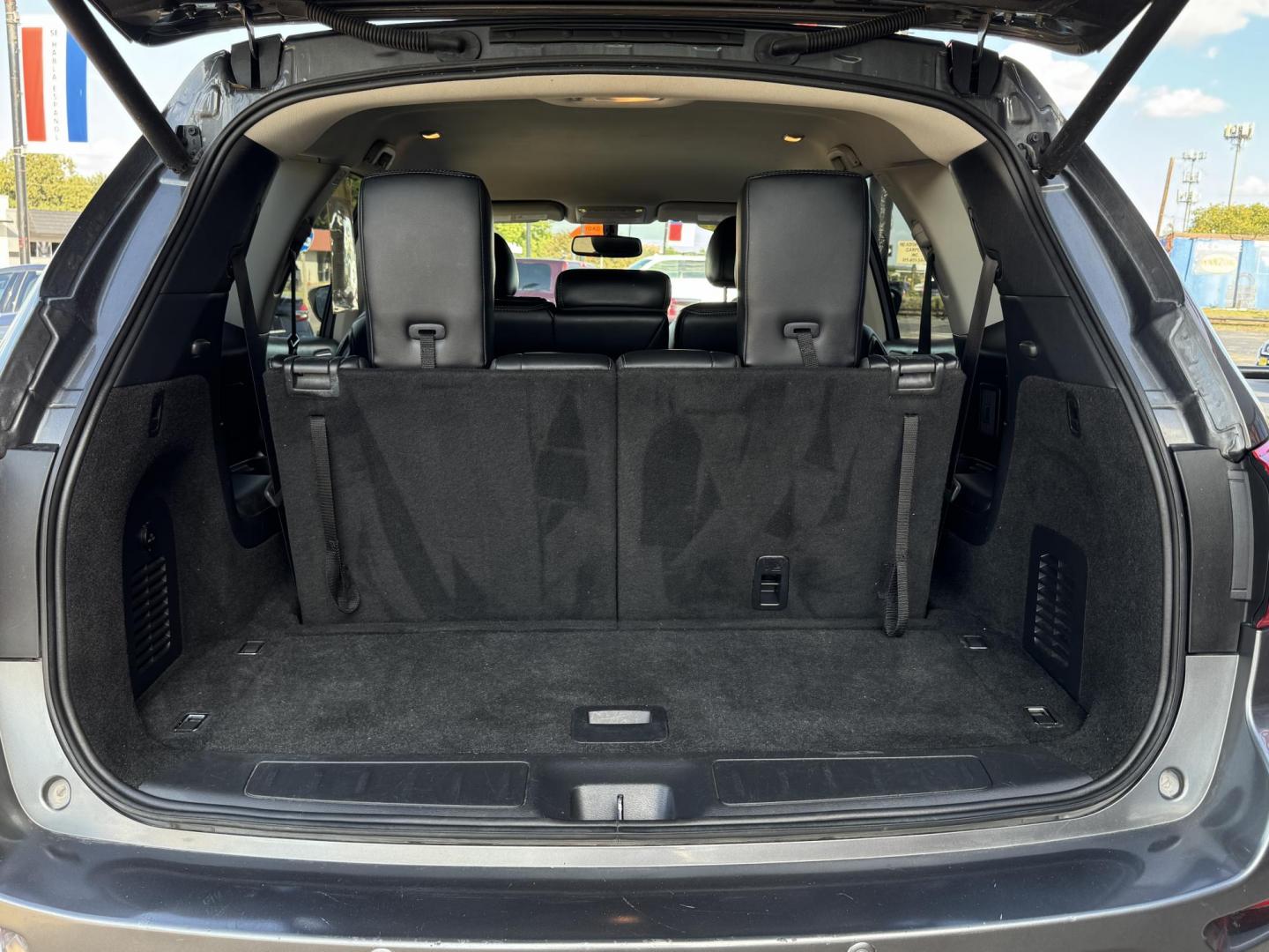 2019 GRAY /BLACK NISSAN PATHFINDER S; SL; PL (5N1DR2MN8KC) , located at 5900 E. Lancaster Ave., Fort Worth, TX, 76112, (817) 457-5456, 0.000000, 0.000000 - Photo#5