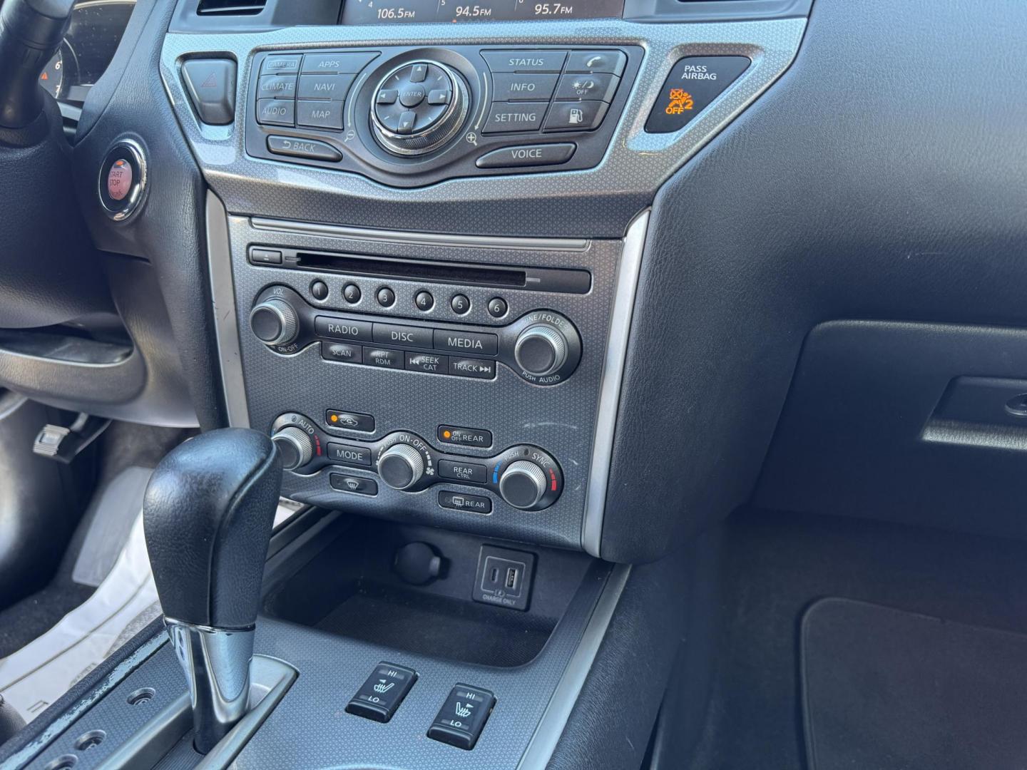 2019 GRAY /BLACK NISSAN PATHFINDER S; SL; PL (5N1DR2MN8KC) , located at 5900 E. Lancaster Ave., Fort Worth, TX, 76112, (817) 457-5456, 0.000000, 0.000000 - Photo#24