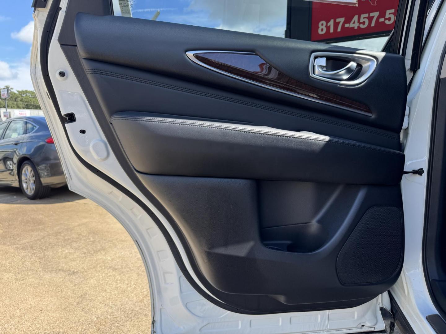 2015 WHITE /BLACK INFINITI QX60 BASE BASE AWD (5N1AL0MM5FC) with an 3.5L engine, CVT transmission, located at 5900 E. Lancaster Ave., Fort Worth, TX, 76112, (817) 457-5456, 0.000000, 0.000000 - The 2015 Infiniti QX60 AWD combines luxury and practicality with a 3.5L V6 engine and CVT transmission, offering 19 city / 26 highway MPG. This 7-passenger SUV is fully loaded with a sunroof, heated steering wheel, navigation, dual climate control, park assist, rear hatch button, third-row seating, - Photo#12