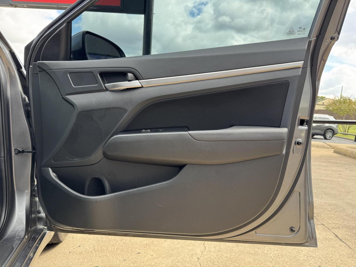 2019 GRAY /BLACK HYUNDAI ELANTRA LIMITED; SEL LIMITED (5NPD84LF8KH) with an 1.5L engine, 6-Speed Automatic transmission, located at 5900 E. Lancaster Ave., Fort Worth, TX, 76112, (817) 457-5456, 0.000000, 0.000000 - The 2019 Hyundai Elantra Limited is a fuel-efficient FWD sedan with a 1.8L engine and 6-speed automatic transmission. Enjoy backup camera, lane assist, phone connectivity, cloth seats, and alloy wheels for a reliable, tech-ready ride. - Photo#14