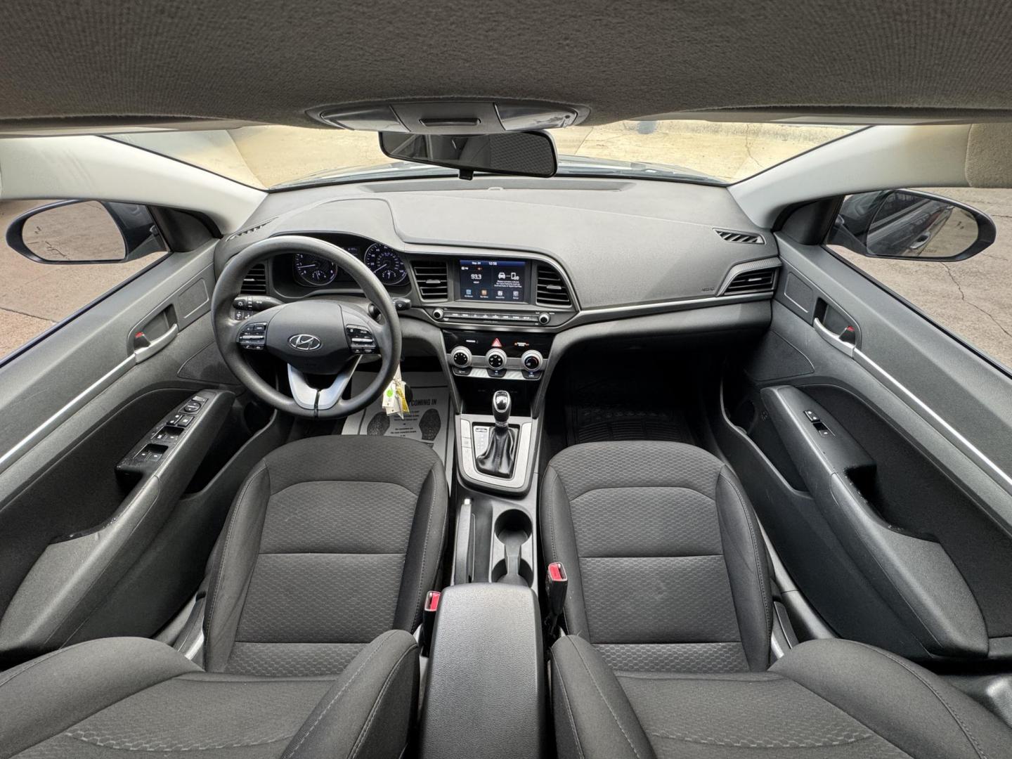 2019 GRAY /BLACK HYUNDAI ELANTRA LIMITED; SEL LIMITED (5NPD84LF8KH) with an 1.5L engine, 6-Speed Automatic transmission, located at 5900 E. Lancaster Ave., Fort Worth, TX, 76112, (817) 457-5456, 0.000000, 0.000000 - The 2019 Hyundai Elantra Limited is a fuel-efficient FWD sedan with a 1.8L engine and 6-speed automatic transmission. Enjoy backup camera, lane assist, phone connectivity, cloth seats, and alloy wheels for a reliable, tech-ready ride. - Photo#17