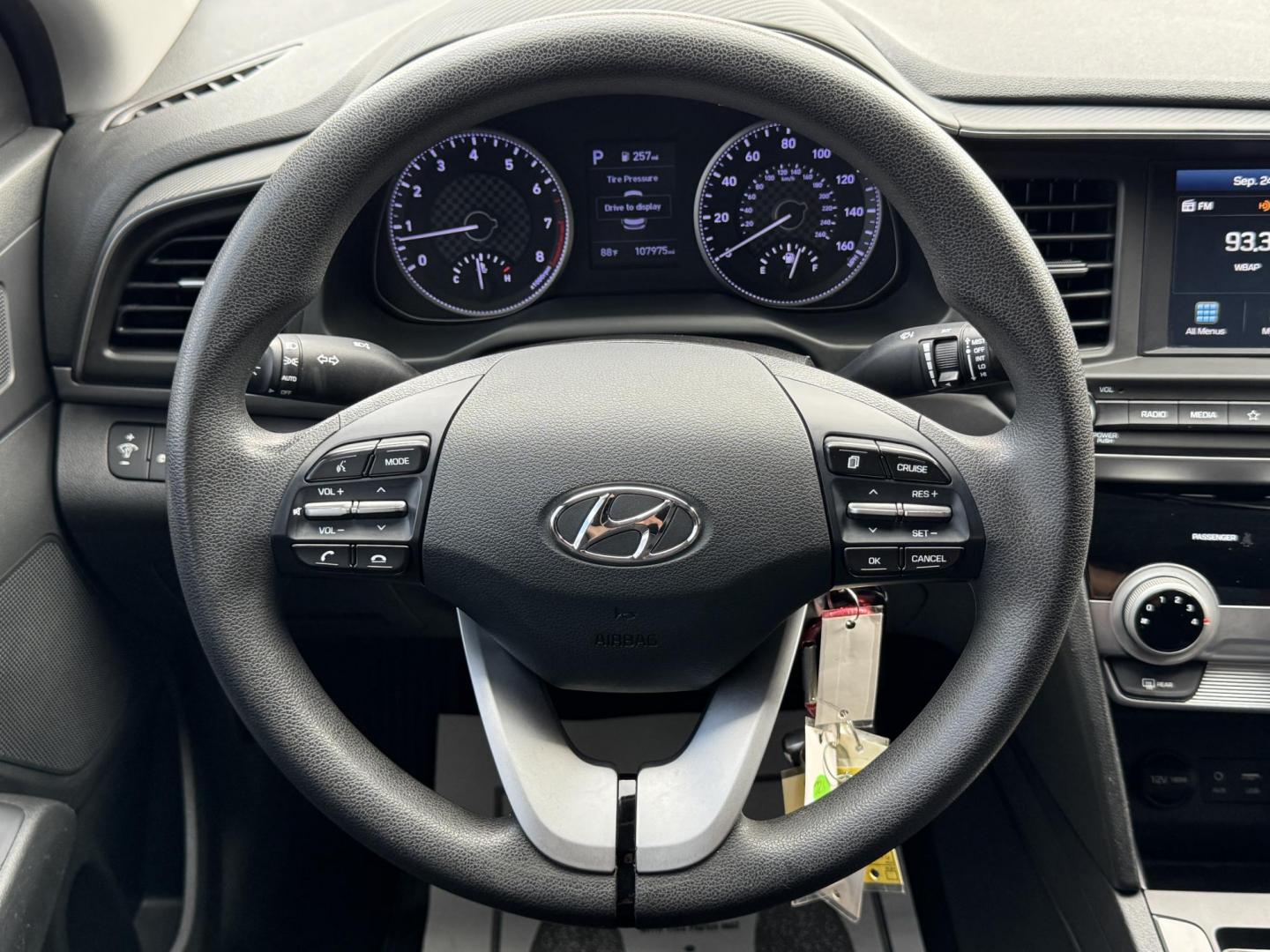 2019 GRAY /BLACK HYUNDAI ELANTRA LIMITED; SEL LIMITED (5NPD84LF8KH) with an 1.5L engine, 6-Speed Automatic transmission, located at 5900 E. Lancaster Ave., Fort Worth, TX, 76112, (817) 457-5456, 0.000000, 0.000000 - The 2019 Hyundai Elantra Limited is a fuel-efficient FWD sedan with a 1.8L engine and 6-speed automatic transmission. Enjoy backup camera, lane assist, phone connectivity, cloth seats, and alloy wheels for a reliable, tech-ready ride. - Photo#18