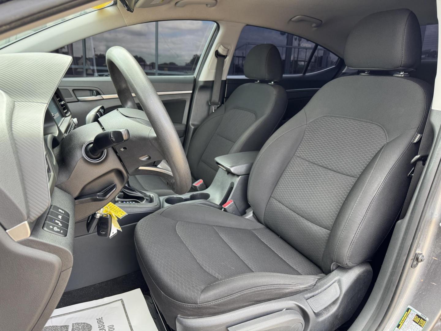 2019 GRAY /BLACK HYUNDAI ELANTRA LIMITED; SEL LIMITED (5NPD84LF8KH) with an 1.5L engine, 6-Speed Automatic transmission, located at 5900 E. Lancaster Ave., Fort Worth, TX, 76112, (817) 457-5456, 0.000000, 0.000000 - The 2019 Hyundai Elantra Limited is a fuel-efficient FWD sedan with a 1.8L engine and 6-speed automatic transmission. Enjoy backup camera, lane assist, phone connectivity, cloth seats, and alloy wheels for a reliable, tech-ready ride. - Photo#9