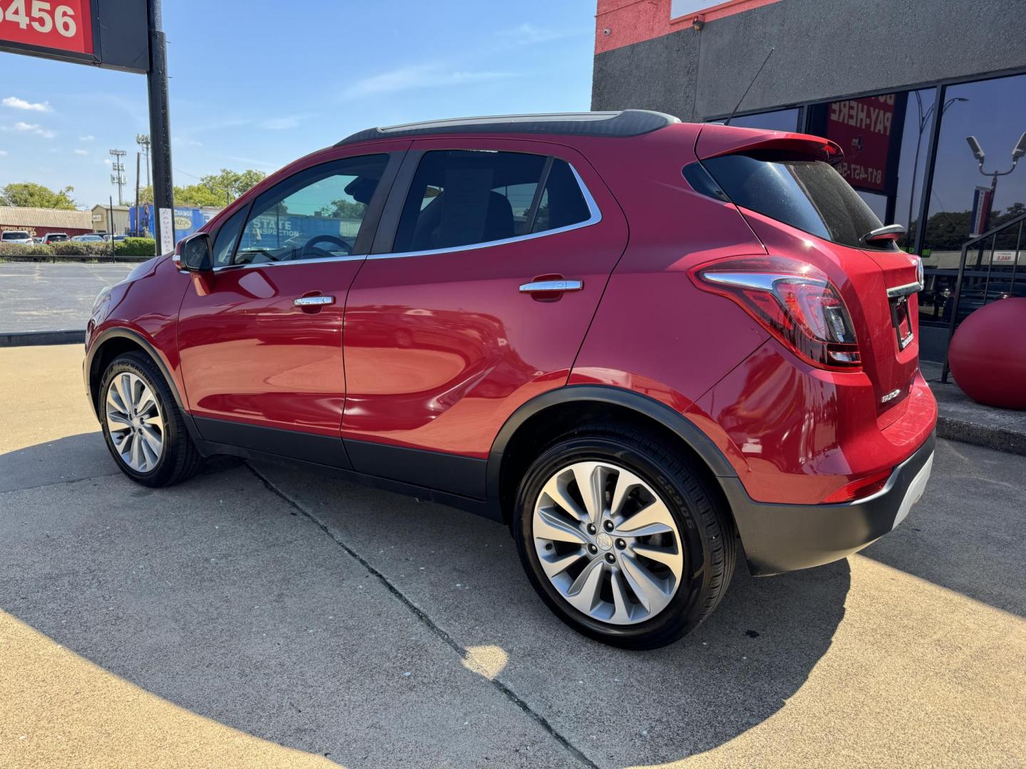 2018 RED /BLACK BUICK ENCORE PREFERRED Preferred (KL4CJASB9JB) with an 1.4L engine, 6-Speed Automatic transmission, located at 5900 E. Lancaster Ave., Fort Worth, TX, 76112, (817) 457-5456, 0.000000, 0.000000 - Photo#6