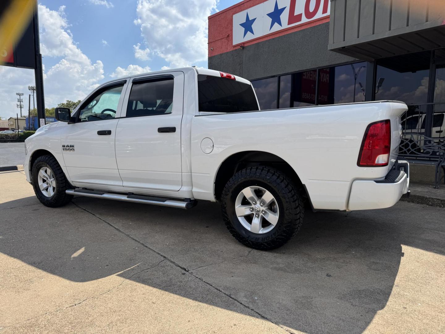 2018 WHITE /BLACK RAM 1500 EXPRESS; ST; TR (1C6RR6KG4JS) with an 3.6L engine, 8-Speed Automatic transmission, located at 5900 E. Lancaster Ave., Fort Worth, TX, 76112, (817) 457-5456, 0.000000, 0.000000 - Photo#6