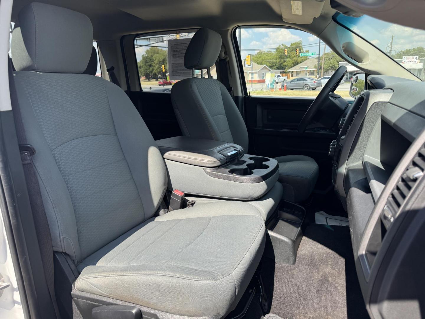 2018 WHITE /BLACK RAM 1500 EXPRESS; ST; TR (1C6RR6KG4JS) with an 3.6L engine, 8-Speed Automatic transmission, located at 5900 E. Lancaster Ave., Fort Worth, TX, 76112, (817) 457-5456, 0.000000, 0.000000 - Photo#16