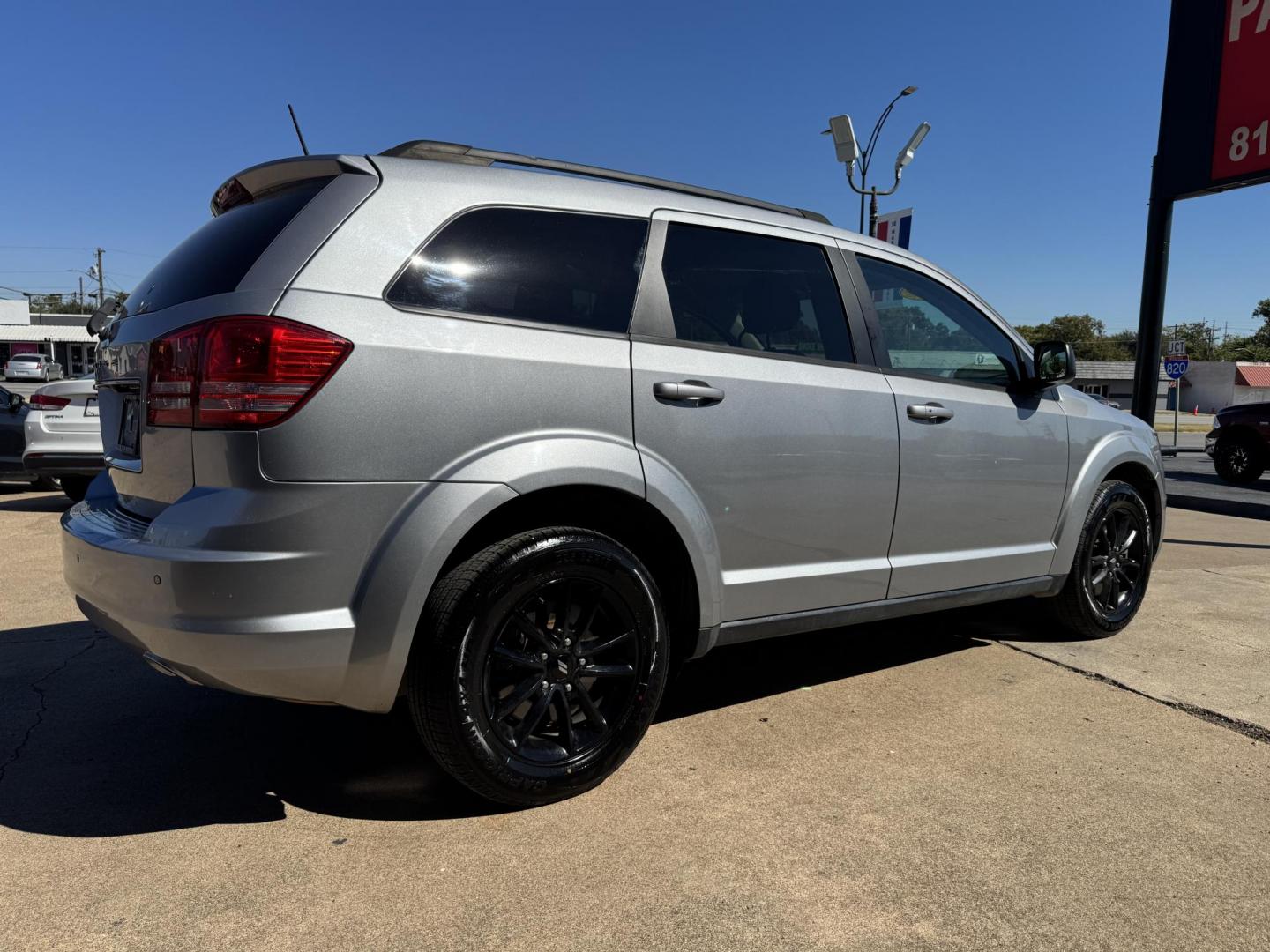 2020 SILVER DODGE JOURNEY SE (3C4PDCAB7LT) , located at 5900 E. Lancaster Ave., Fort Worth, TX, 76112, (817) 457-5456, 0.000000, 0.000000 - Photo#3
