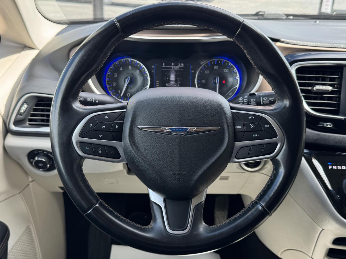 2018 RED CHRYSLER PACIFICA TOURING L (2C4RC1BG6JR) , located at 5900 E. Lancaster Ave., Fort Worth, TX, 76112, (817) 457-5456, 0.000000, 0.000000 - Photo#19