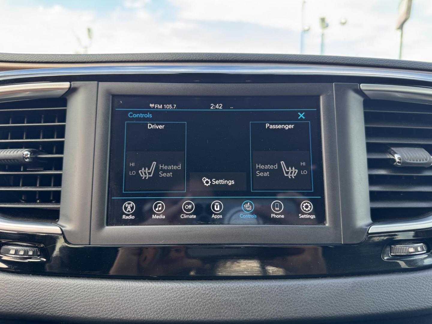 2018 RED CHRYSLER PACIFICA TOURING L (2C4RC1BG6JR) , located at 5900 E. Lancaster Ave., Fort Worth, TX, 76112, (817) 457-5456, 0.000000, 0.000000 - Photo#20