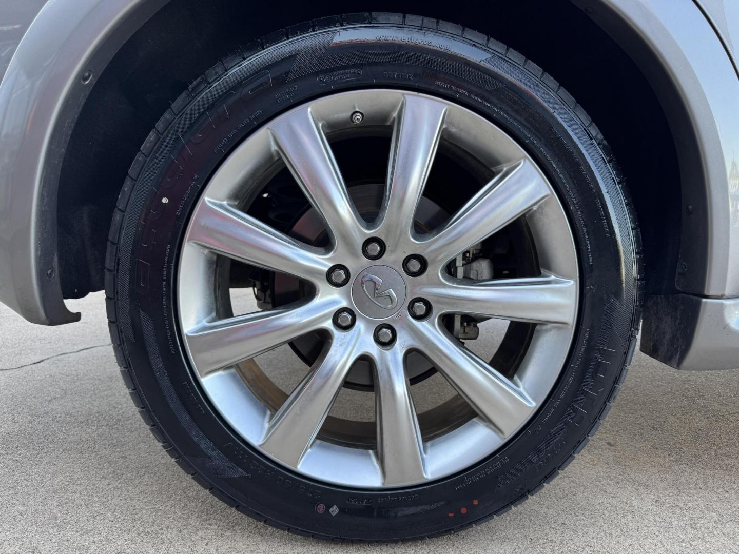 2014 GRAY /BLACK INFINITI QX80 BASE (JN8AZ2NF0E9) , located at 5900 E. Lancaster Ave., Fort Worth, TX, 76112, (817) 457-5456, 0.000000, 0.000000 - Photo#24