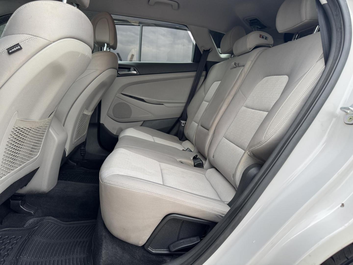 2016 WHITE HYUNDAI TUCSON LIMITED; SPOR (KM8J33A23GU) , located at 5900 E. Lancaster Ave., Fort Worth, TX, 76112, (817) 457-5456, 0.000000, 0.000000 - Photo#12