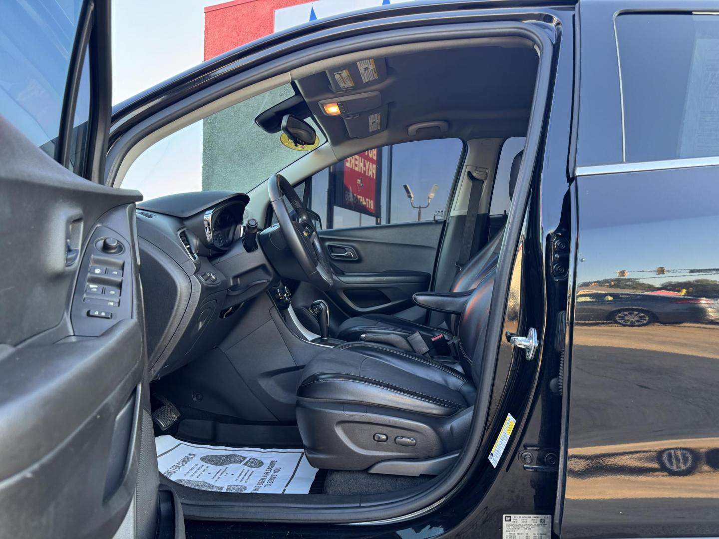 2019 BLACK CHEVROLET TRAX 1LT (KL7CJLSB3KB) , located at 5900 E. Lancaster Ave., Fort Worth, TX, 76112, (817) 457-5456, 0.000000, 0.000000 - Photo#8