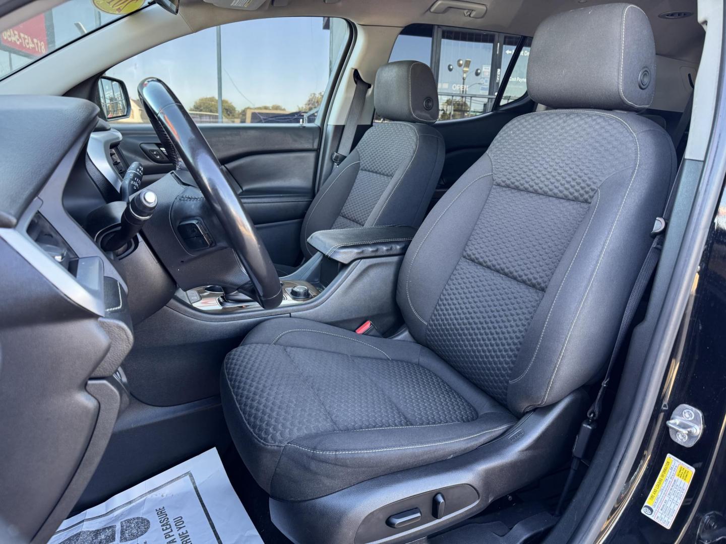 2017 BLACK GMC ACADIA SLE2 (1GKKNLLA3HZ) , located at 5900 E. Lancaster Ave., Fort Worth, TX, 76112, (817) 457-5456, 0.000000, 0.000000 - Photo#10