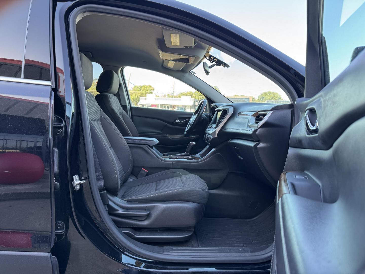 2017 BLACK GMC ACADIA SLE2 (1GKKNLLA3HZ) , located at 5900 E. Lancaster Ave., Fort Worth, TX, 76112, (817) 457-5456, 0.000000, 0.000000 - Photo#18