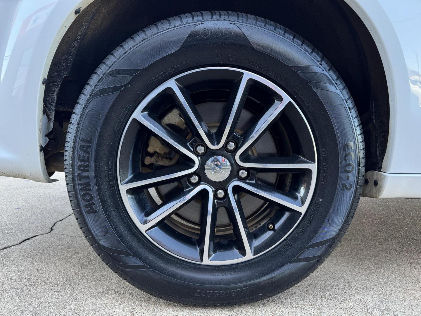 2019 WHITE DODGE GRAND CARAVAN GT (2C4RDGEG8KR) , located at 5900 E. Lancaster Ave., Fort Worth, TX, 76112, (817) 457-5456, 0.000000, 0.000000 - Photo#21