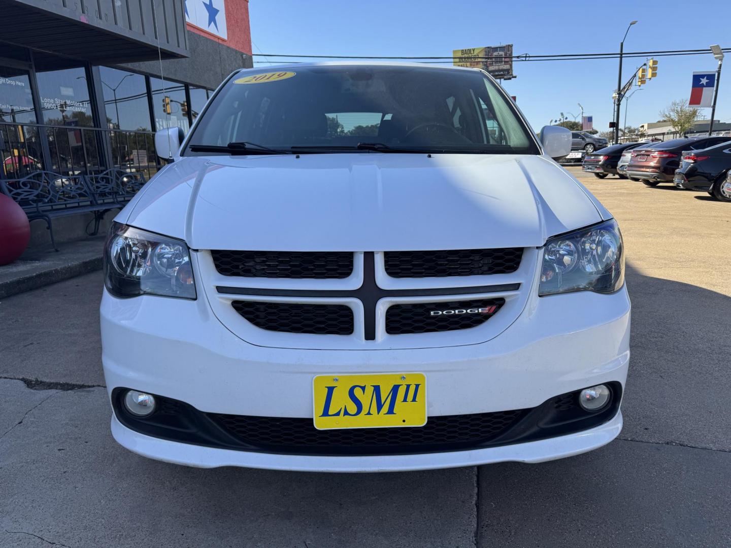 2019 WHITE DODGE GRAND CARAVAN GT (2C4RDGEG8KR) , located at 5900 E. Lancaster Ave., Fort Worth, TX, 76112, (817) 457-5456, 0.000000, 0.000000 - Photo#1