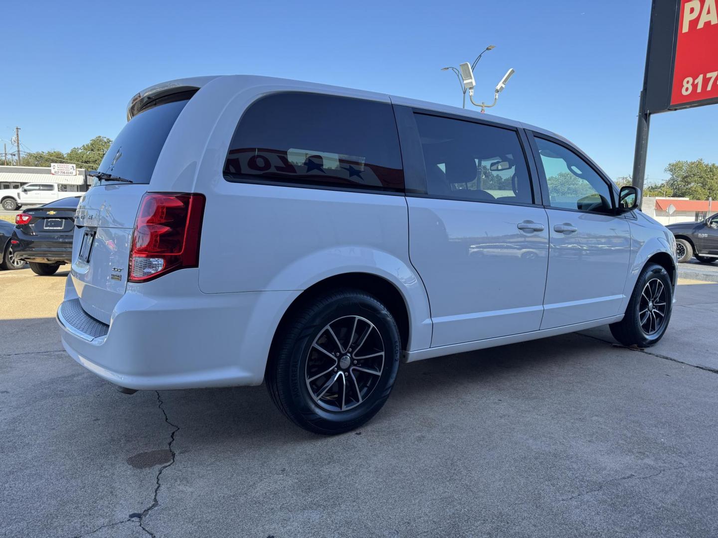2019 WHITE DODGE GRAND CARAVAN GT (2C4RDGEG8KR) , located at 5900 E. Lancaster Ave., Fort Worth, TX, 76112, (817) 457-5456, 0.000000, 0.000000 - Photo#3