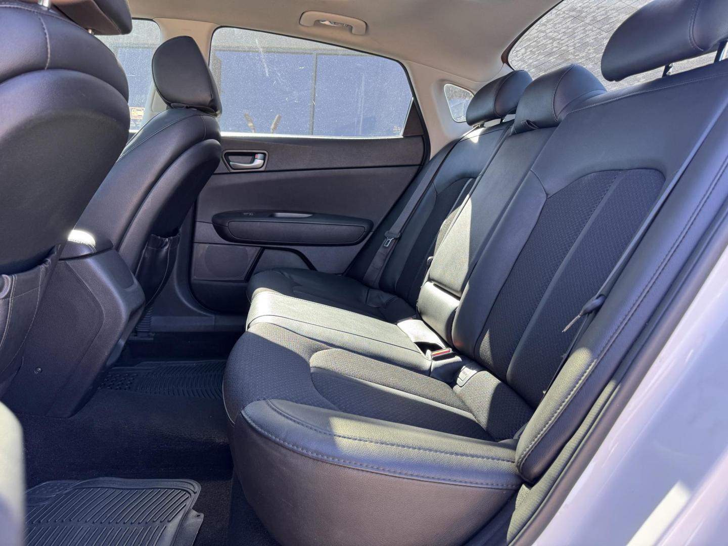 2018 WHITE KIA OPTIMA LX; S (5XXGT4L30JG) , located at 5900 E. Lancaster Ave., Fort Worth, TX, 76112, (817) 457-5456, 0.000000, 0.000000 - Photo#11