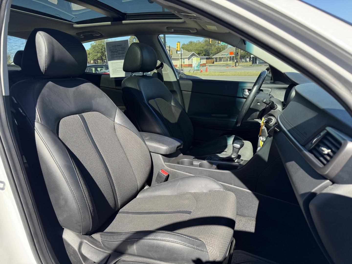 2018 WHITE KIA OPTIMA LX; S (5XXGT4L30JG) , located at 5900 E. Lancaster Ave., Fort Worth, TX, 76112, (817) 457-5456, 0.000000, 0.000000 - Photo#16