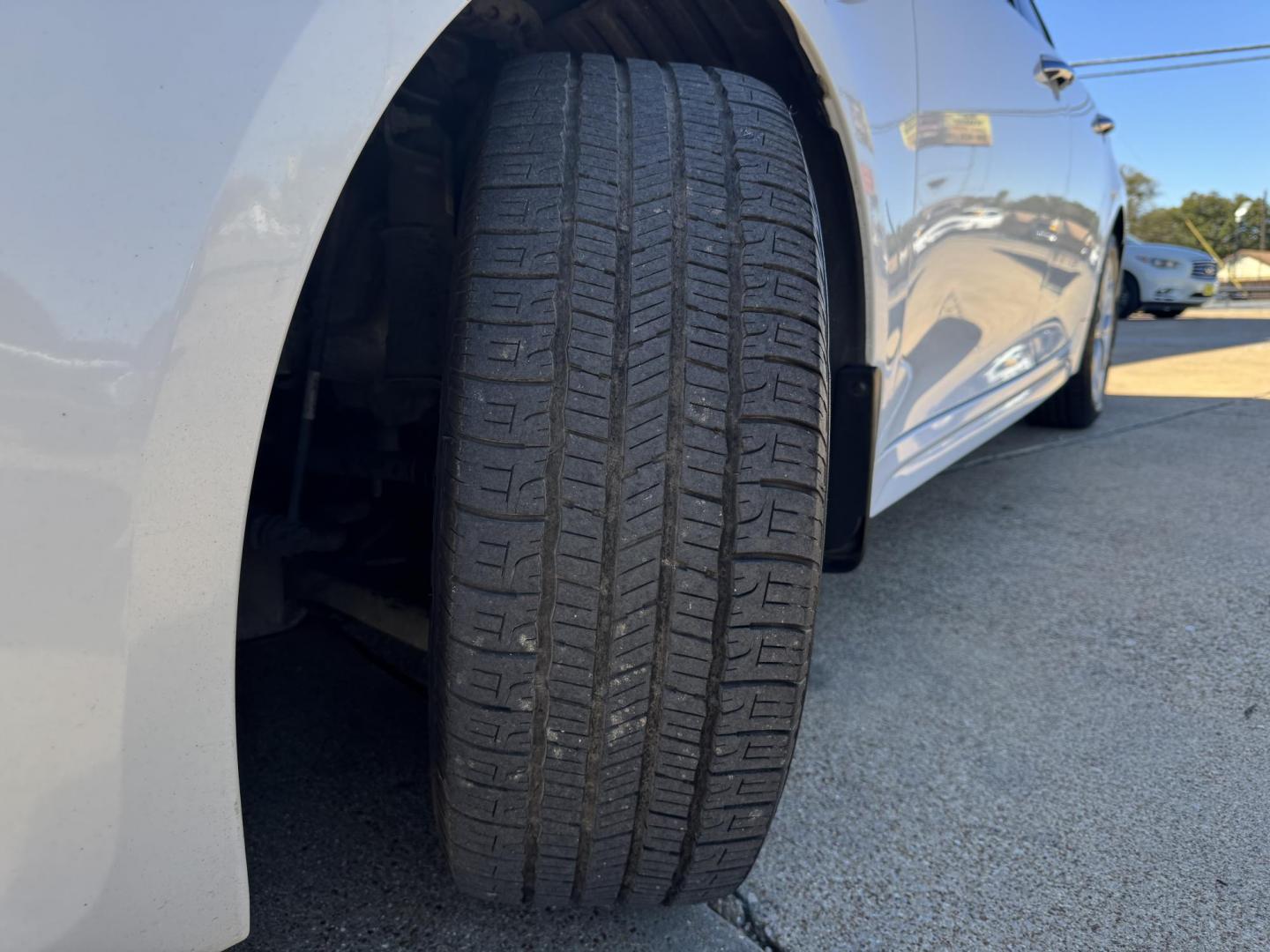 2018 WHITE KIA OPTIMA LX; S (5XXGT4L30JG) , located at 5900 E. Lancaster Ave., Fort Worth, TX, 76112, (817) 457-5456, 0.000000, 0.000000 - Photo#20