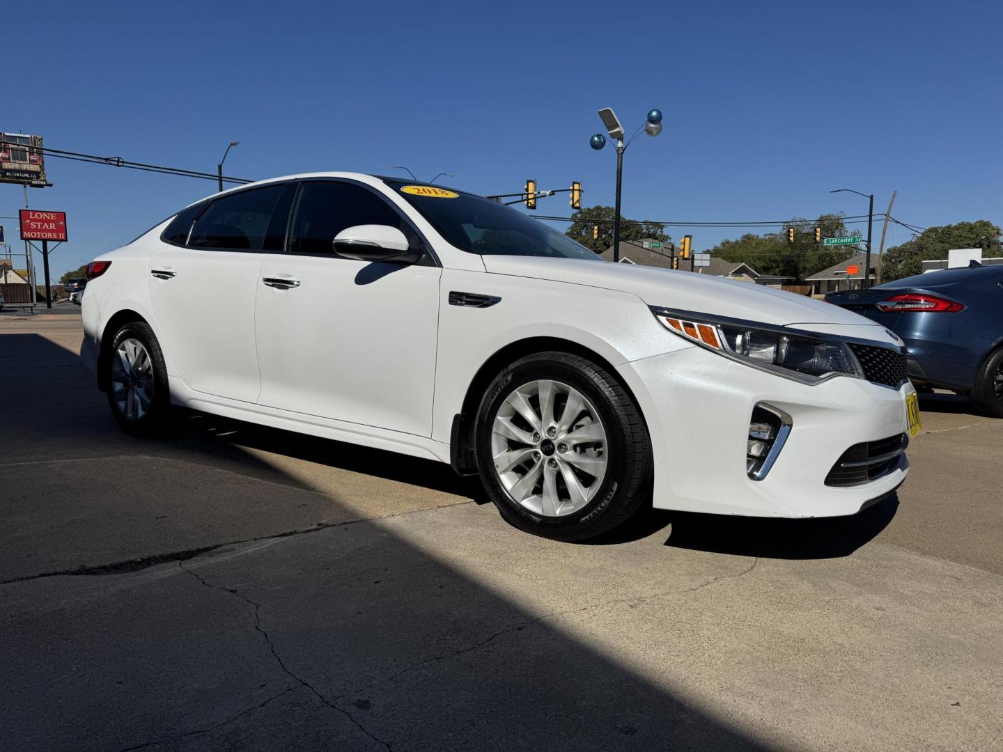 2018 WHITE KIA OPTIMA LX; S (5XXGT4L30JG) , located at 5900 E. Lancaster Ave., Fort Worth, TX, 76112, (817) 457-5456, 0.000000, 0.000000 - Photo#2