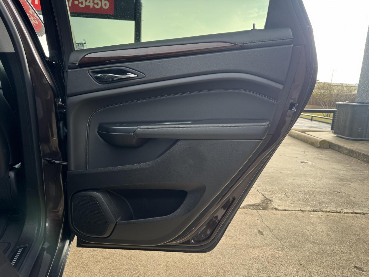 2015 BROWN CADILLAC SRX PERFORMANCE (3GYFNCE33FS) , located at 5900 E. Lancaster Ave., Fort Worth, TX, 76112, (817) 457-5456, 0.000000, 0.000000 - Photo#12