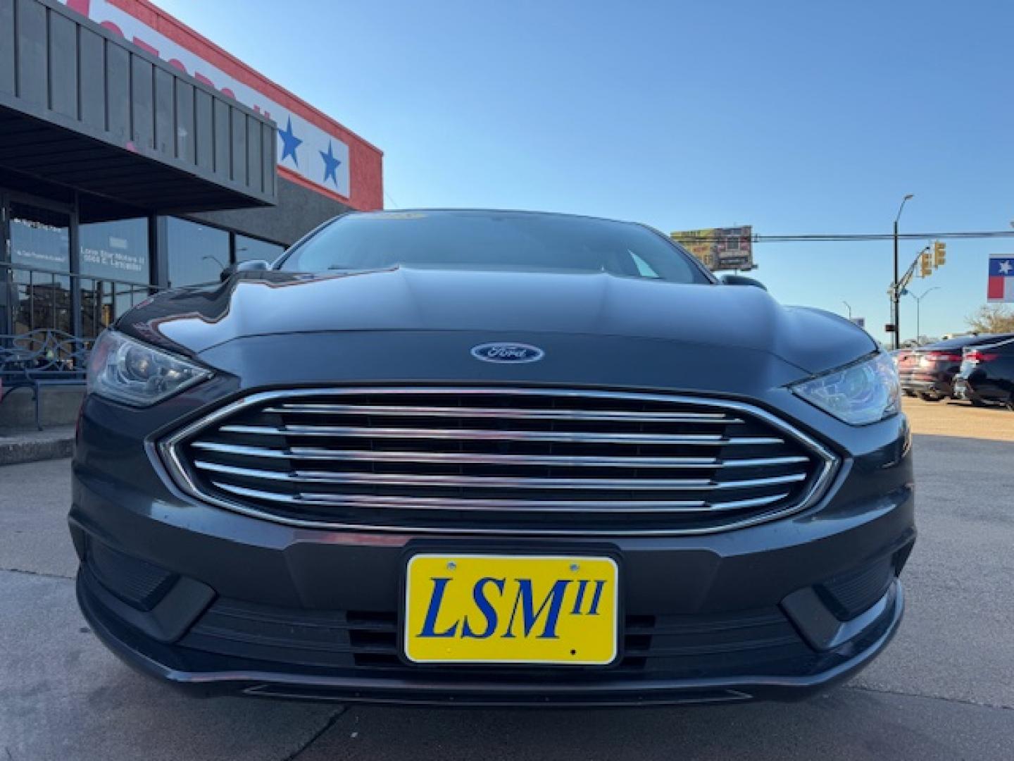 2018 GRAY FORD FUSION SE (3FA6P0HD6JR) , located at 5900 E. Lancaster Ave., Fort Worth, TX, 76112, (817) 457-5456, 0.000000, 0.000000 - Photo#1