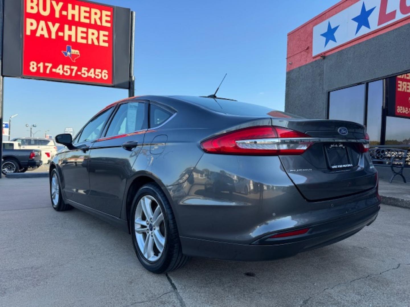 2018 GRAY FORD FUSION SE (3FA6P0HD6JR) , located at 5900 E. Lancaster Ave., Fort Worth, TX, 76112, (817) 457-5456, 0.000000, 0.000000 - Photo#6
