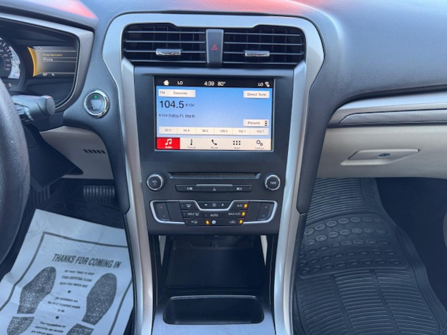 2018 GRAY FORD FUSION SE (3FA6P0HD6JR) , located at 5900 E. Lancaster Ave., Fort Worth, TX, 76112, (817) 457-5456, 0.000000, 0.000000 - Photo#15