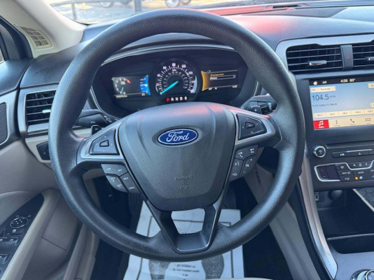 2018 GRAY FORD FUSION SE (3FA6P0HD6JR) , located at 5900 E. Lancaster Ave., Fort Worth, TX, 76112, (817) 457-5456, 0.000000, 0.000000 - Photo#14