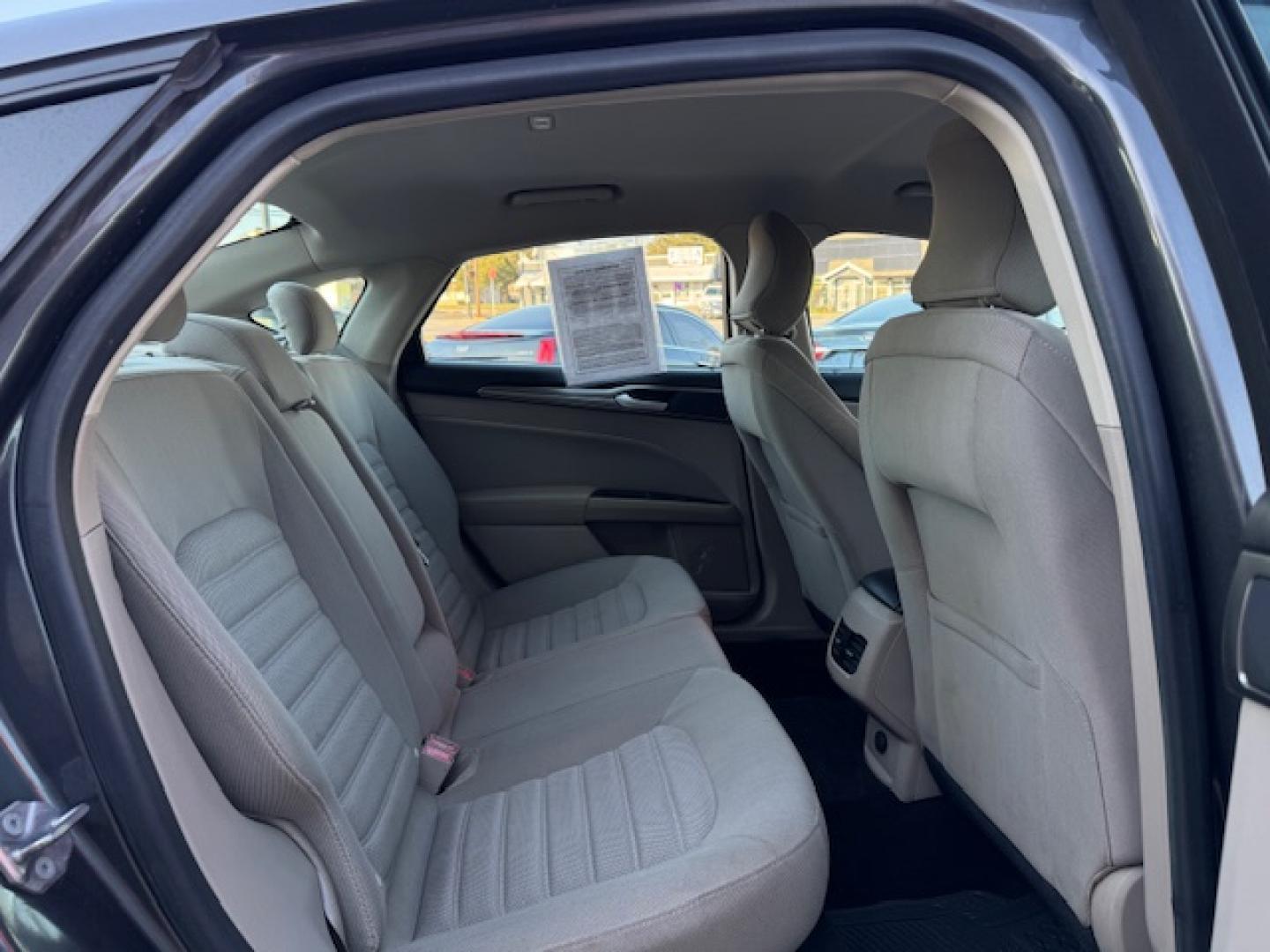 2018 GRAY FORD FUSION SE (3FA6P0HD6JR) , located at 5900 E. Lancaster Ave., Fort Worth, TX, 76112, (817) 457-5456, 0.000000, 0.000000 - Photo#17