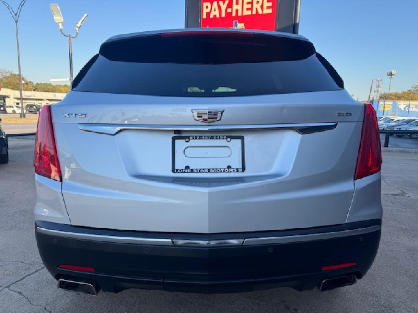 2017 SILVER CADILLAC XT5 LUXURY (1GYKNBRS9HZ) , located at 5900 E. Lancaster Ave., Fort Worth, TX, 76112, (817) 457-5456, 0.000000, 0.000000 - Photo#4