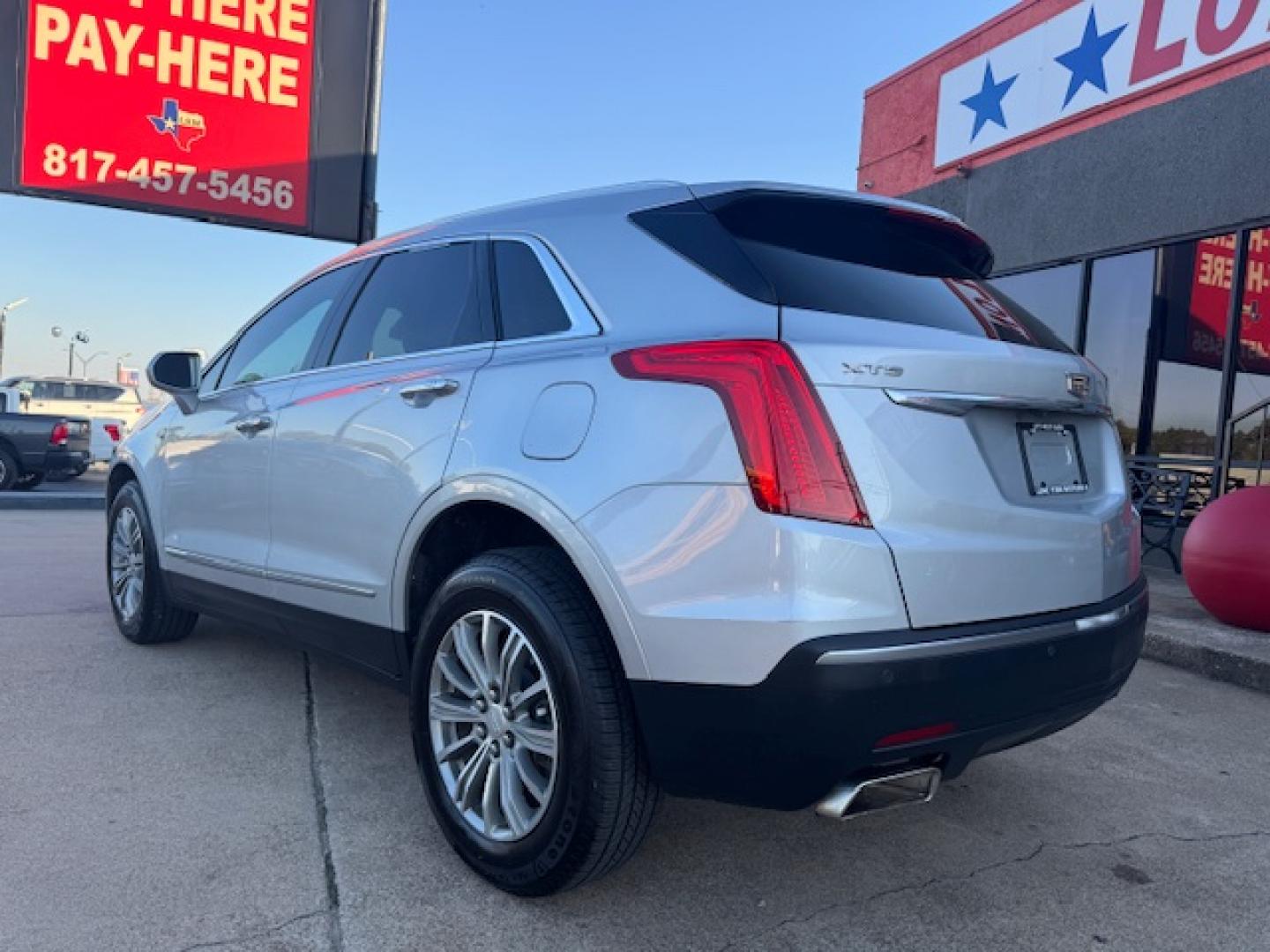 2017 SILVER CADILLAC XT5 LUXURY (1GYKNBRS9HZ) , located at 5900 E. Lancaster Ave., Fort Worth, TX, 76112, (817) 457-5456, 0.000000, 0.000000 - Photo#6