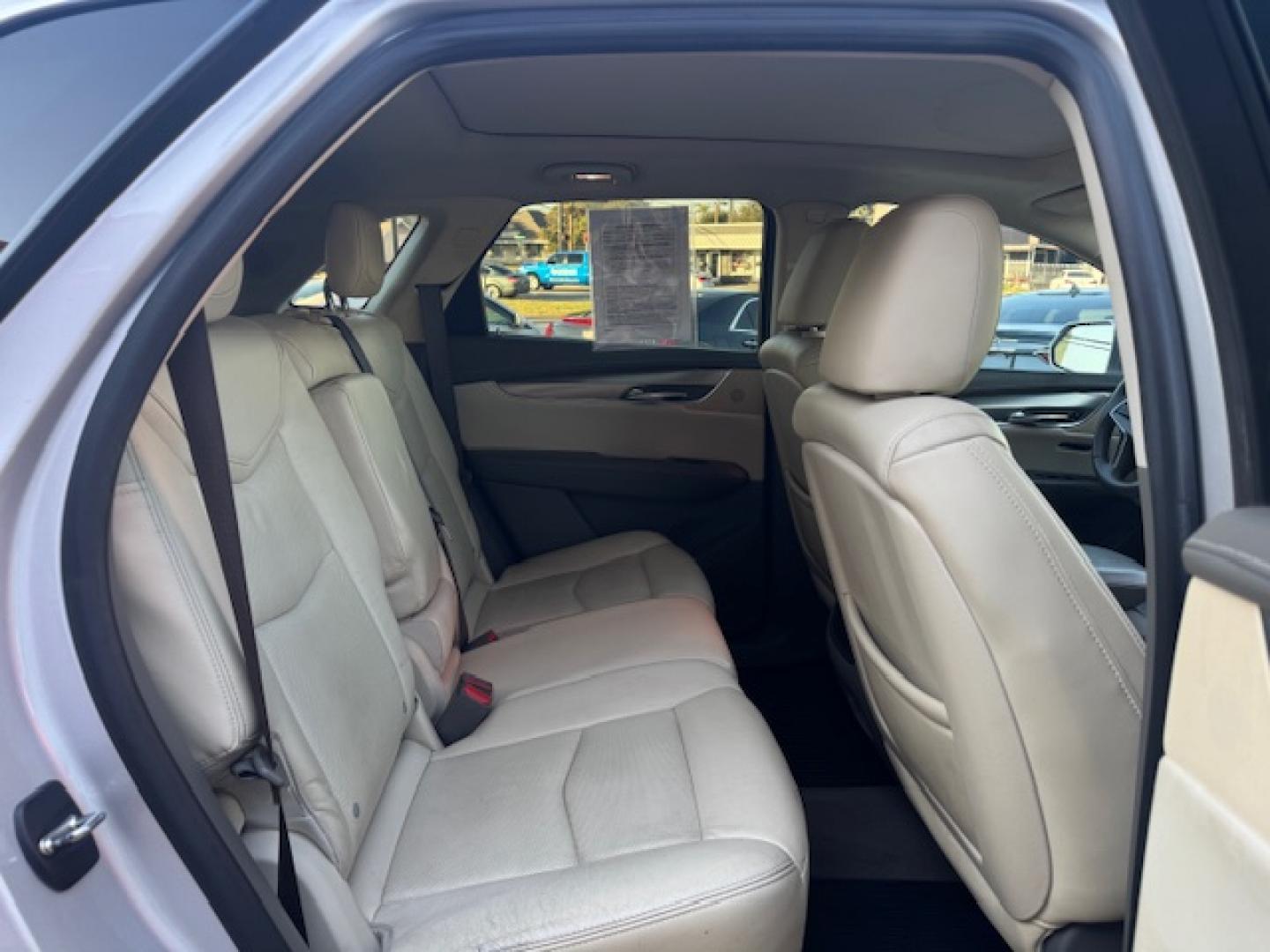 2017 SILVER CADILLAC XT5 LUXURY (1GYKNBRS9HZ) , located at 5900 E. Lancaster Ave., Fort Worth, TX, 76112, (817) 457-5456, 0.000000, 0.000000 - Photo#16