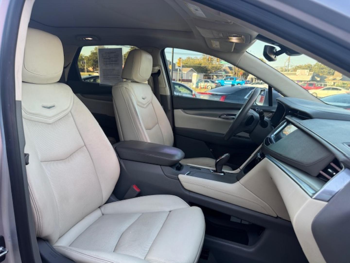 2017 SILVER CADILLAC XT5 LUXURY (1GYKNBRS9HZ) , located at 5900 E. Lancaster Ave., Fort Worth, TX, 76112, (817) 457-5456, 0.000000, 0.000000 - Photo#19