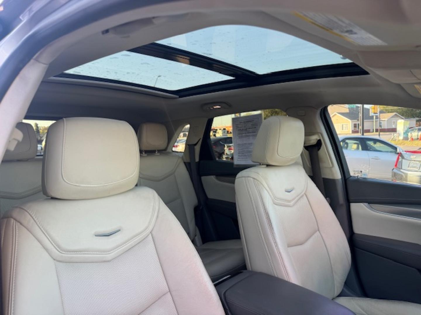 2017 SILVER CADILLAC XT5 LUXURY (1GYKNBRS9HZ) , located at 5900 E. Lancaster Ave., Fort Worth, TX, 76112, (817) 457-5456, 0.000000, 0.000000 - Photo#20