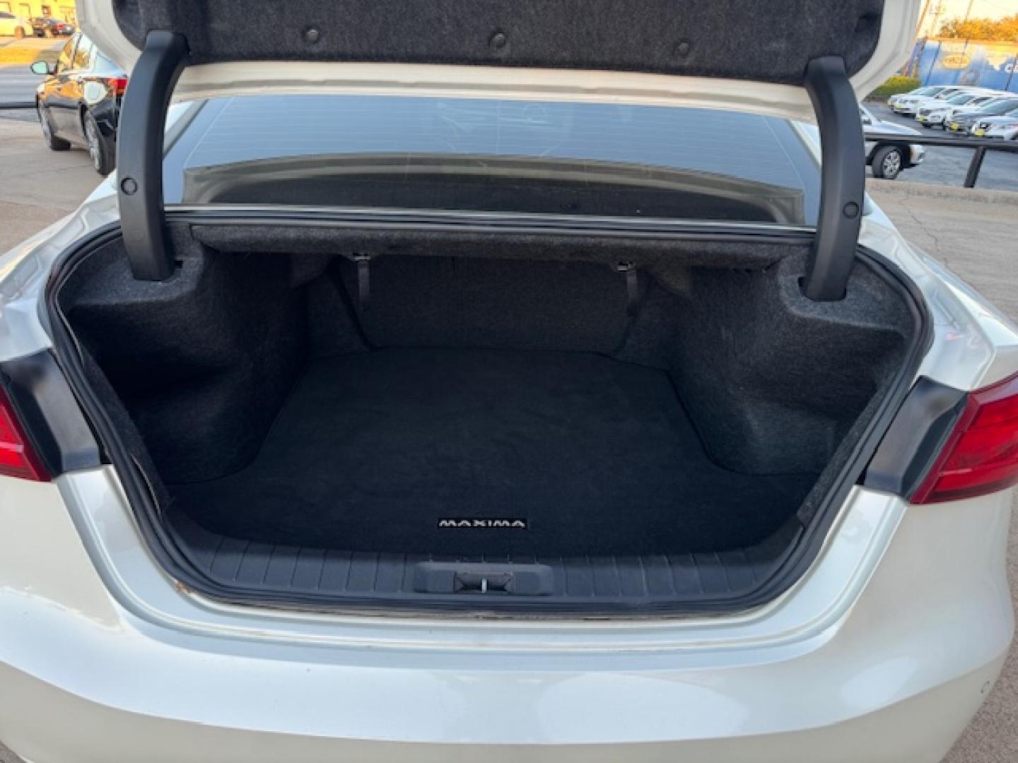 2017 WHITE NISSAN MAXIMA SR; S; SL; PL (1N4AA6AP0HC) , located at 5900 E. Lancaster Ave., Fort Worth, TX, 76112, (817) 457-5456, 0.000000, 0.000000 - Photo#5