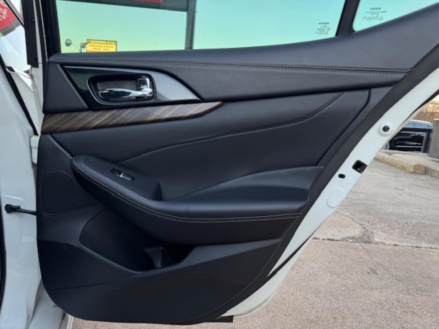 2017 WHITE NISSAN MAXIMA SR; S; SL; PL (1N4AA6AP0HC) , located at 5900 E. Lancaster Ave., Fort Worth, TX, 76112, (817) 457-5456, 0.000000, 0.000000 - Photo#16