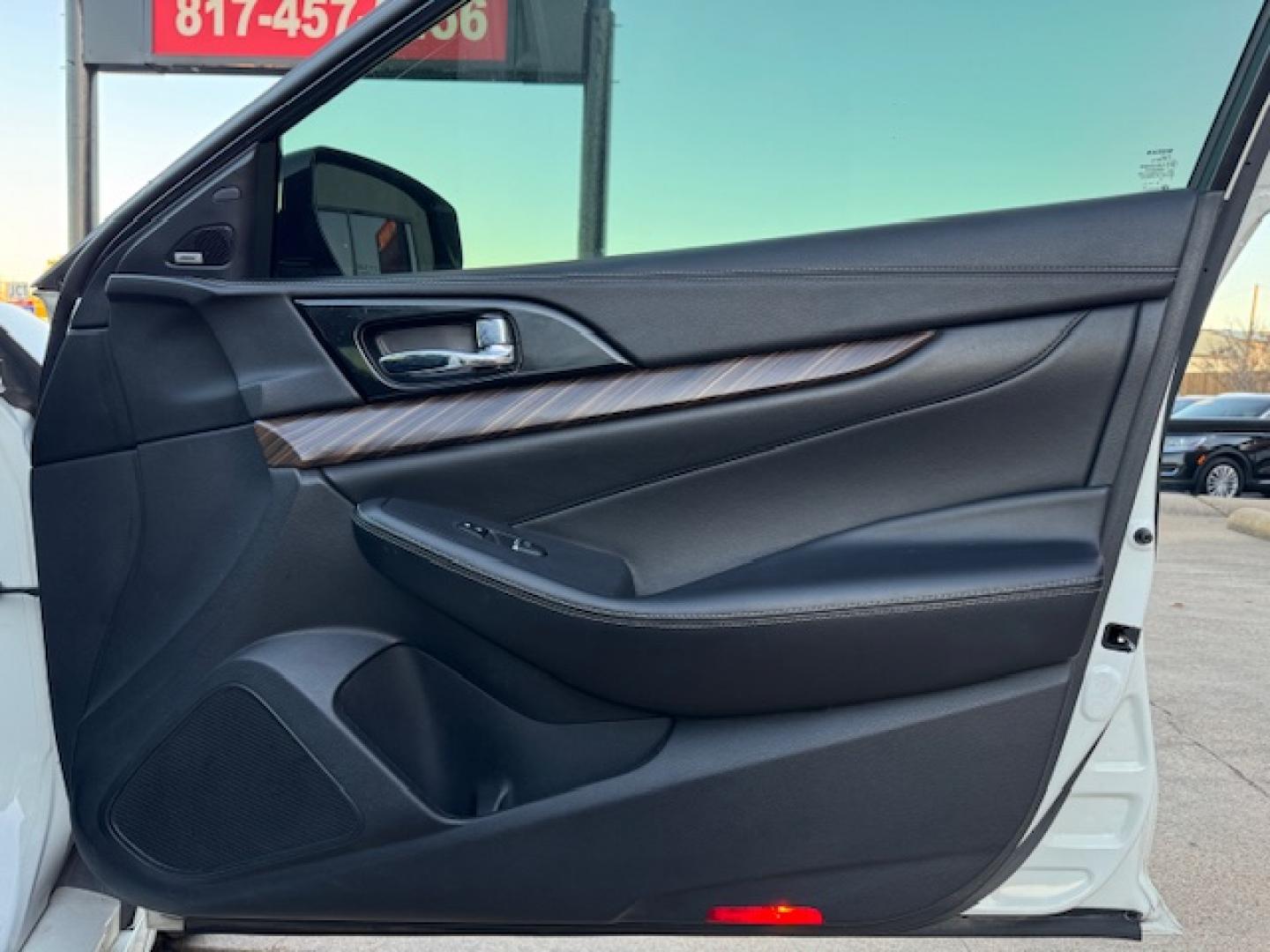 2017 WHITE NISSAN MAXIMA SR; S; SL; PL (1N4AA6AP0HC) , located at 5900 E. Lancaster Ave., Fort Worth, TX, 76112, (817) 457-5456, 0.000000, 0.000000 - Photo#18