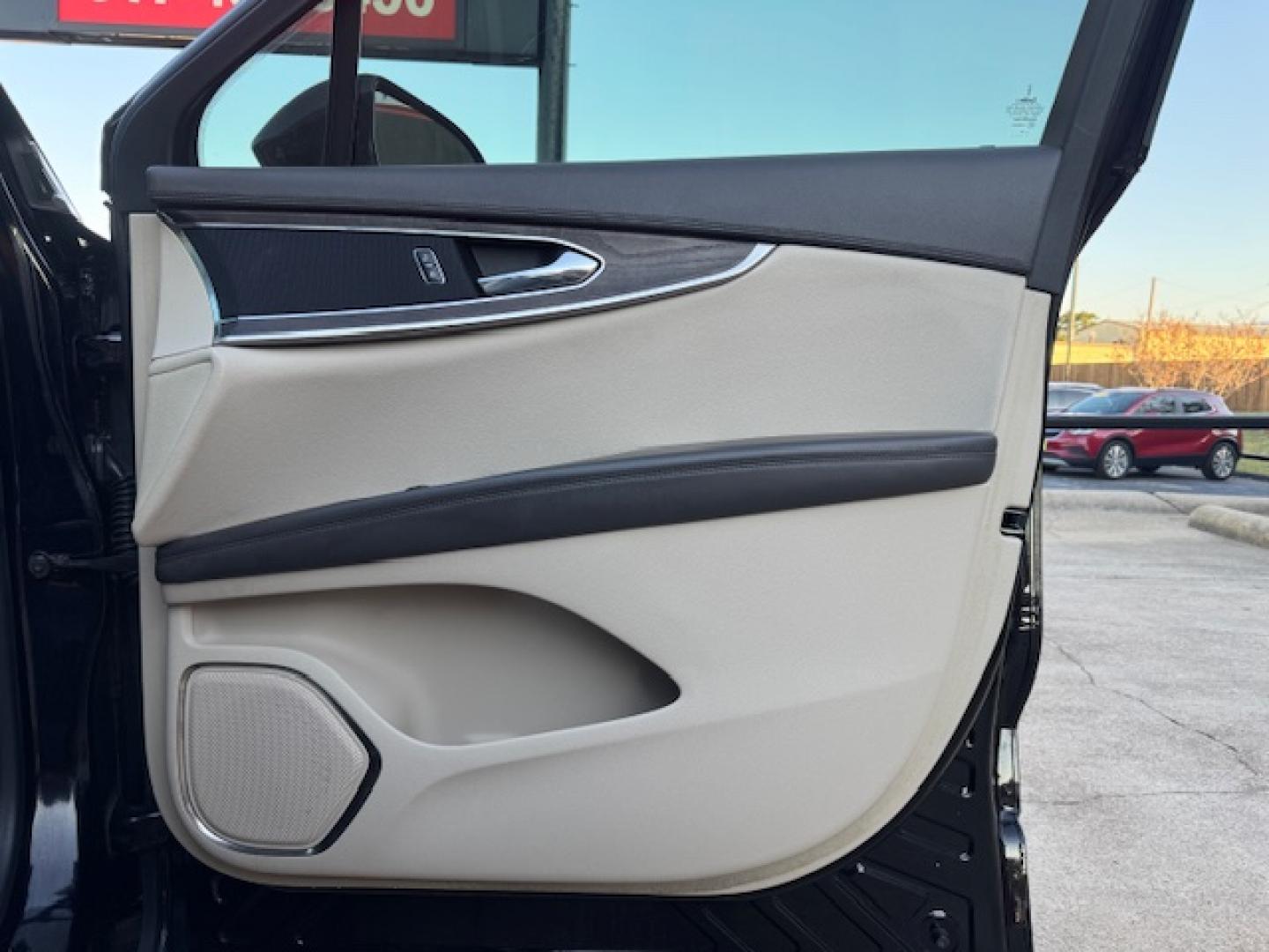 2016 BLACK LINCOLN MKX SELECT (2LMTJ6KR1GB) , located at 5900 E. Lancaster Ave., Fort Worth, TX, 76112, (817) 457-5456, 0.000000, 0.000000 - Photo#17