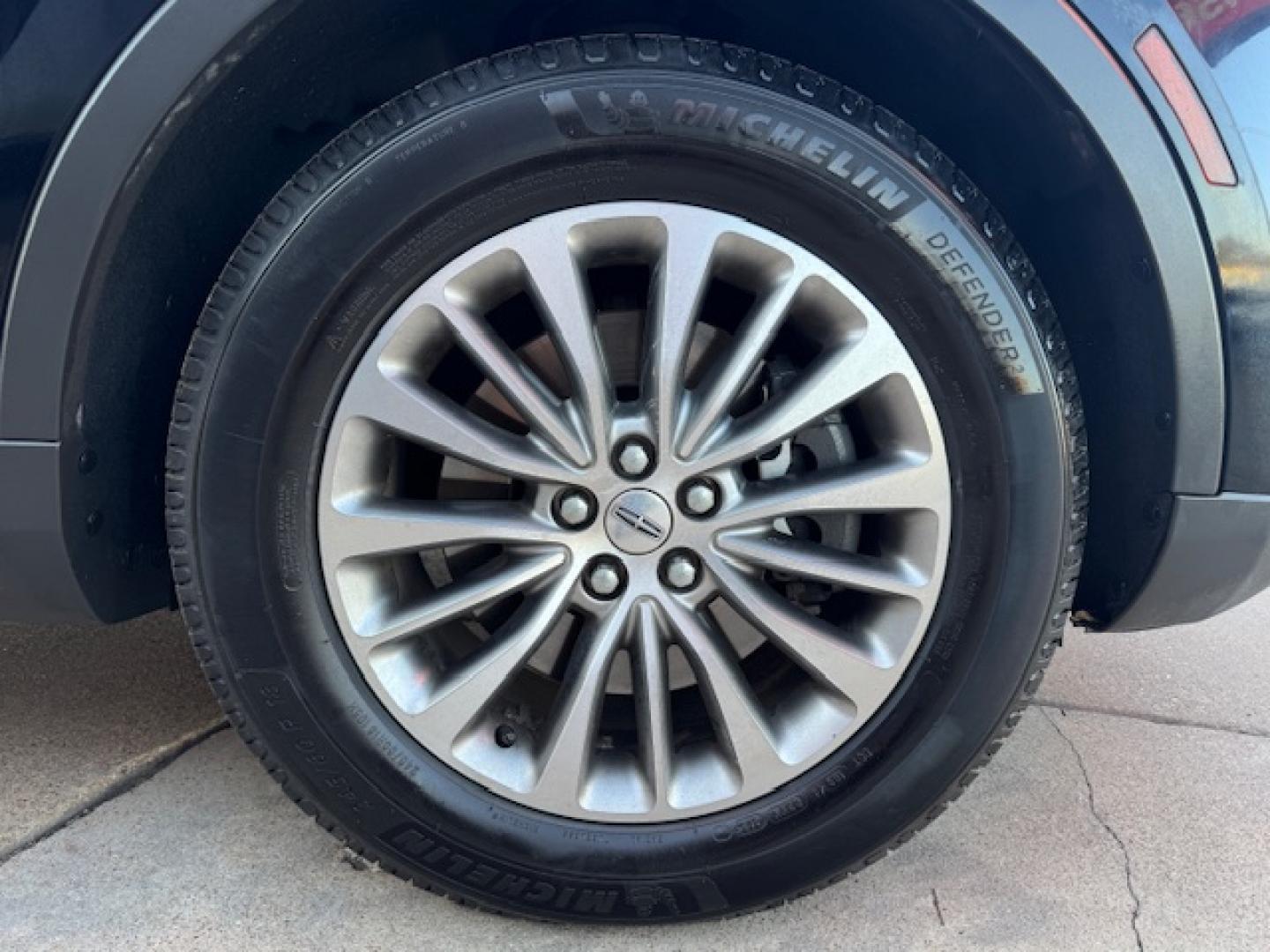 2016 BLACK LINCOLN MKX SELECT (2LMTJ6KR1GB) , located at 5900 E. Lancaster Ave., Fort Worth, TX, 76112, (817) 457-5456, 0.000000, 0.000000 - Photo#20