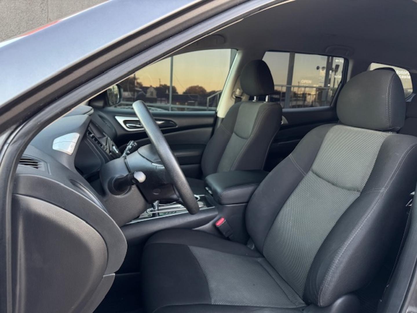 2020 GRAY NISSAN PATHFINDER S (5N1DR2AN6LC) , located at 5900 E. Lancaster Ave., Fort Worth, TX, 76112, (817) 457-5456, 0.000000, 0.000000 - Photo#9