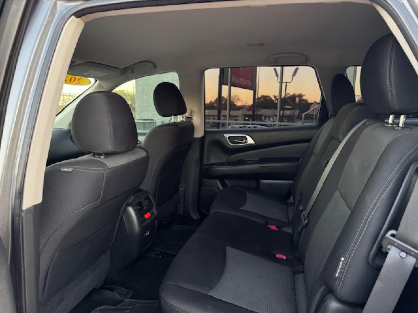 2020 GRAY NISSAN PATHFINDER S (5N1DR2AN6LC) , located at 5900 E. Lancaster Ave., Fort Worth, TX, 76112, (817) 457-5456, 0.000000, 0.000000 - Photo#12