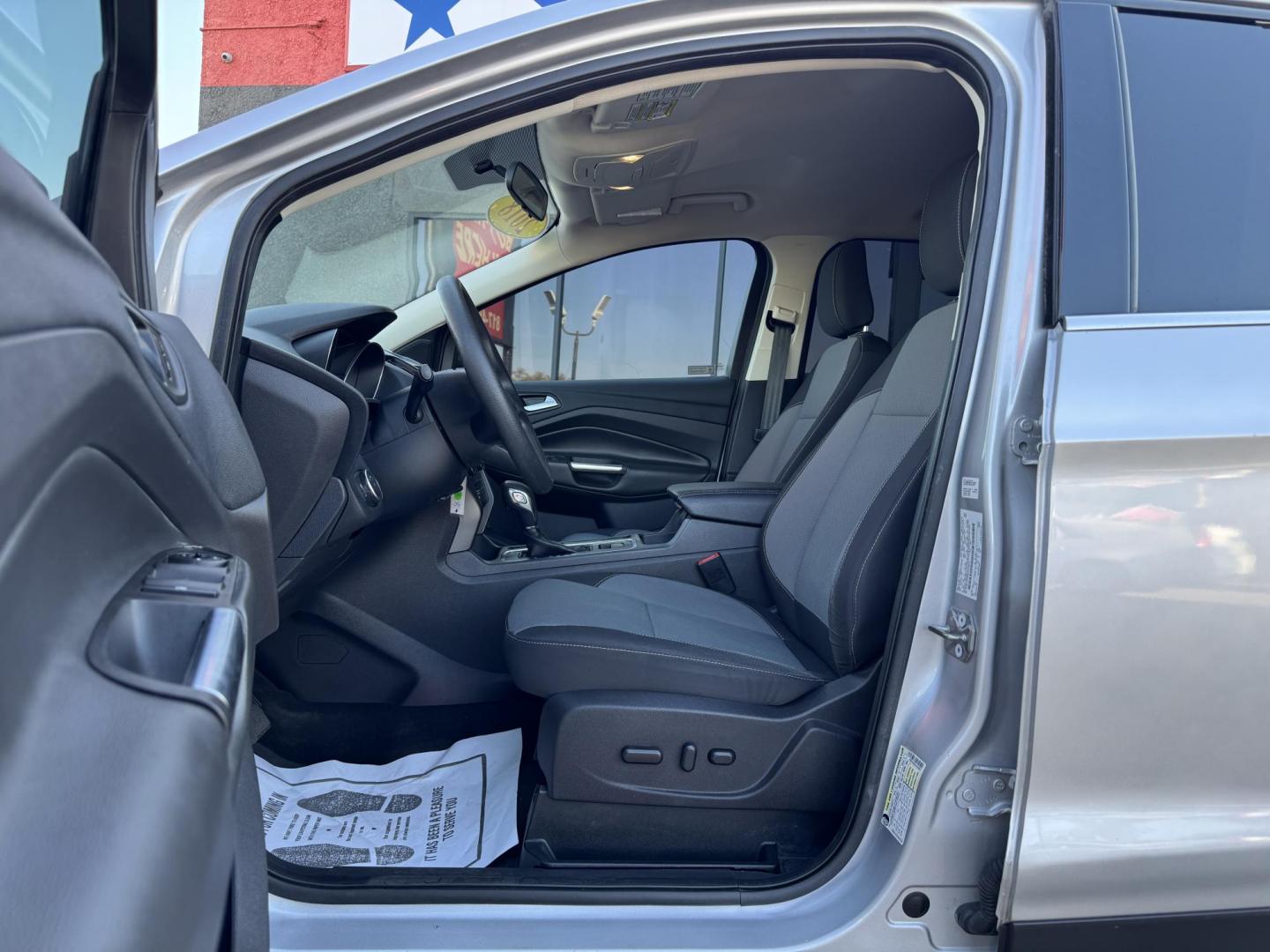2018 SILVER FORD ESCAPE SE (1FMCU0GD9JU) , located at 5900 E. Lancaster Ave., Fort Worth, TX, 76112, (817) 457-5456, 0.000000, 0.000000 - Photo#8