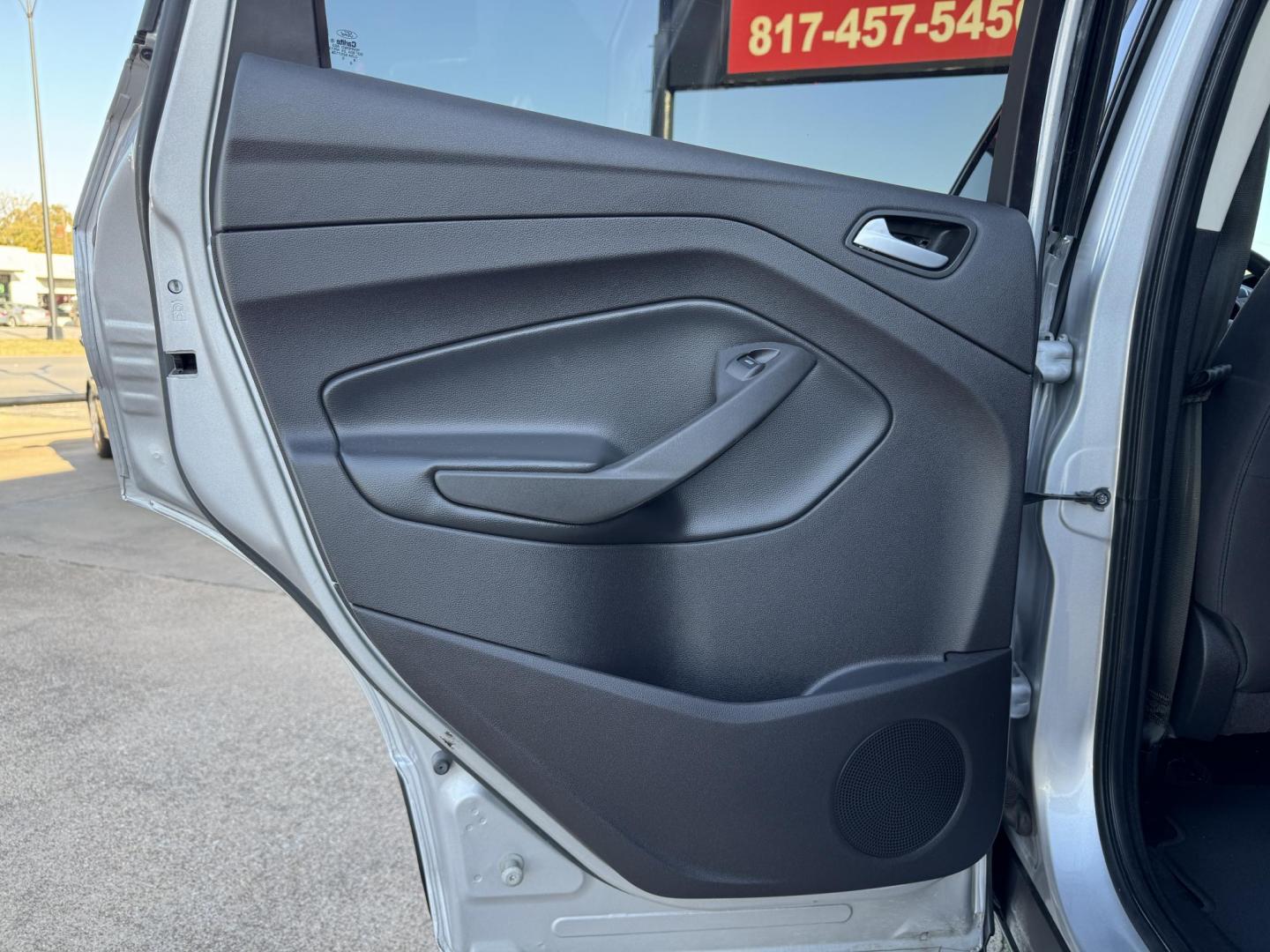 2018 SILVER FORD ESCAPE SE (1FMCU0GD9JU) , located at 5900 E. Lancaster Ave., Fort Worth, TX, 76112, (817) 457-5456, 0.000000, 0.000000 - Photo#10