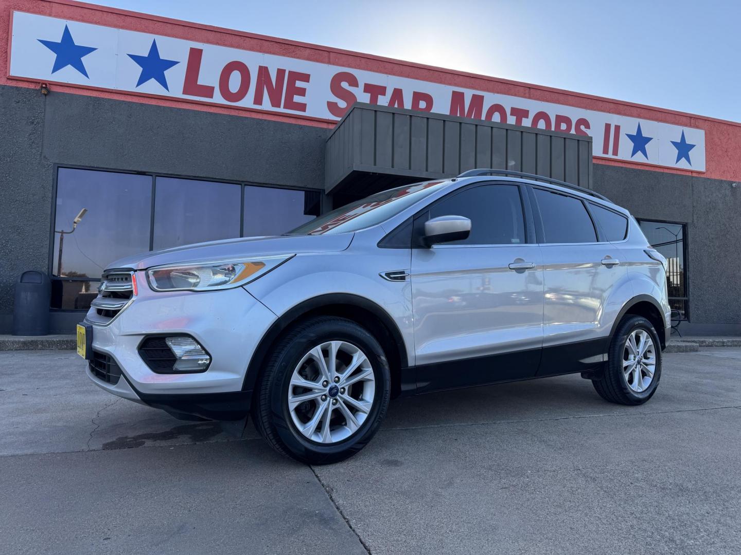 2018 SILVER FORD ESCAPE SE (1FMCU0GD9JU) , located at 5900 E. Lancaster Ave., Fort Worth, TX, 76112, (817) 457-5456, 0.000000, 0.000000 - Photo#0