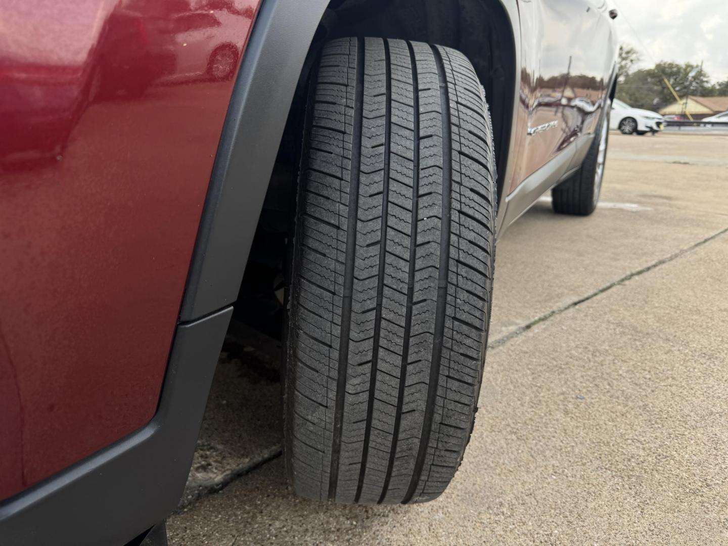 2019 RED JEEP CHEROKEE LATITUDE; N (1C4PJLCB5KD) , located at 5900 E. Lancaster Ave., Fort Worth, TX, 76112, (817) 457-5456, 0.000000, 0.000000 - Photo#20