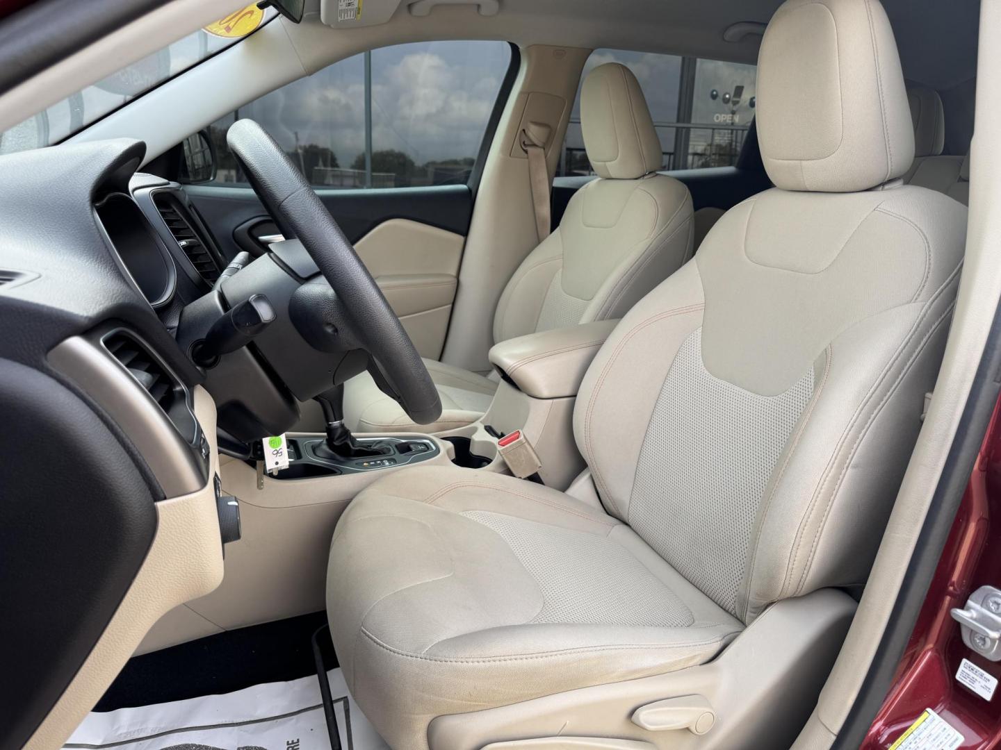 2019 RED JEEP CHEROKEE LATITUDE; N (1C4PJLCB5KD) , located at 5900 E. Lancaster Ave., Fort Worth, TX, 76112, (817) 457-5456, 0.000000, 0.000000 - Photo#9